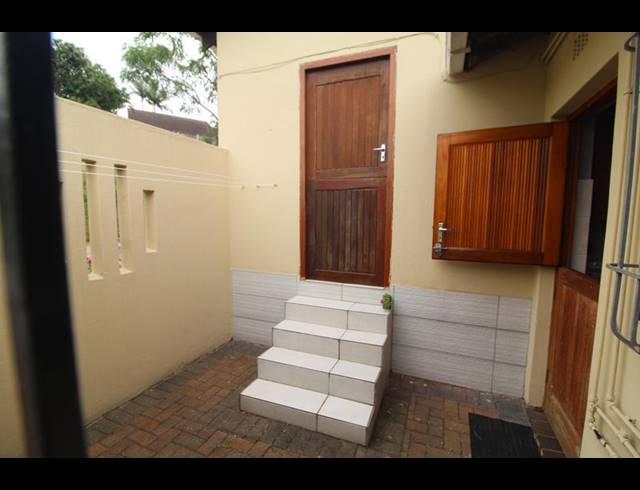 3 BEDROOM APARTMENT FOR SALE IN ESCOMBE